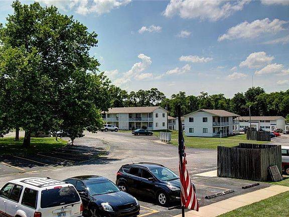 3rd image of 8262 Monroe Dr