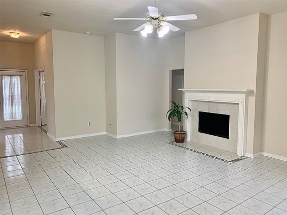 4th image of 8812 Riverwell Cir W