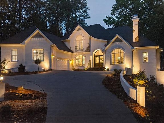 2nd image of 605 Oak Valley Blvd