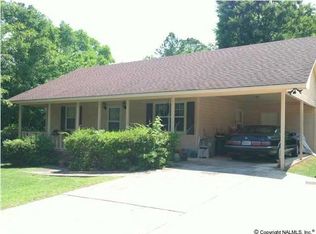 1513 Whites Chapel Rd, Gadsden, AL 35901