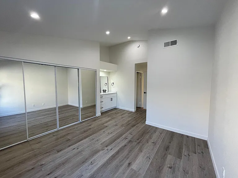 11350 Foothill Blvd #9 — Photo 13