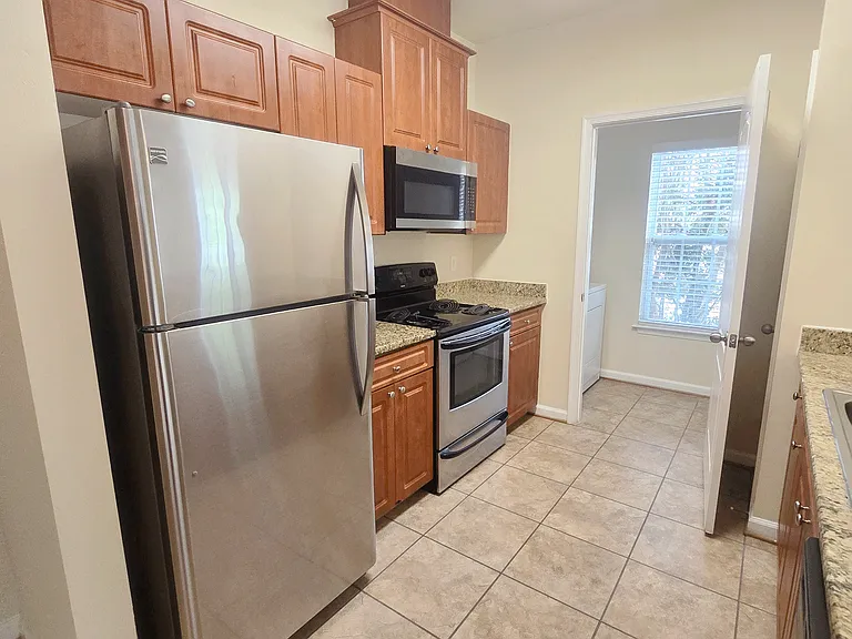 Clairmont at Farmgate — Photo 67
