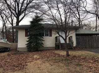 48 Corchaug Trl, Ridge, NY 11961