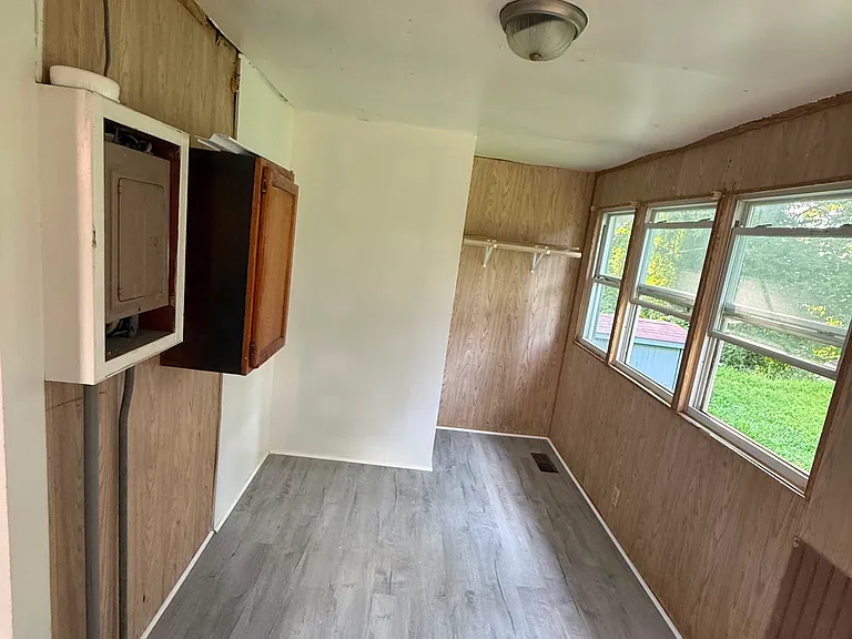 916 Carol St — Photo 18