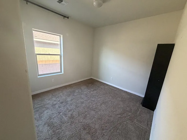 1005 El Paseo St NW — Photo 14