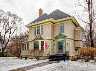 556 Garfield Ave, Aurora, IL 60506