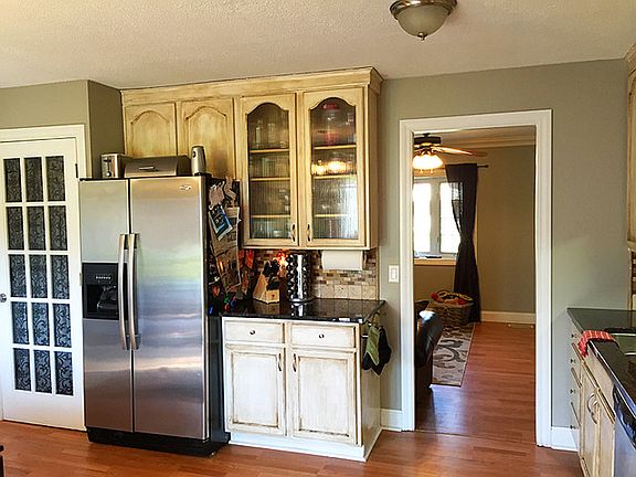 5th image of 418 Sherwood Dr
