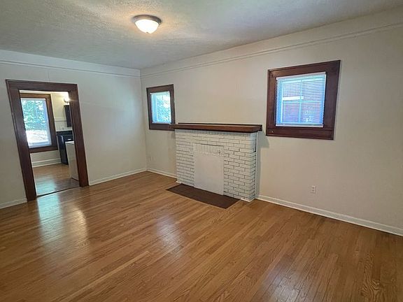 4th image of 509 E 1st St #509