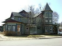 2nd image of 212 4th St