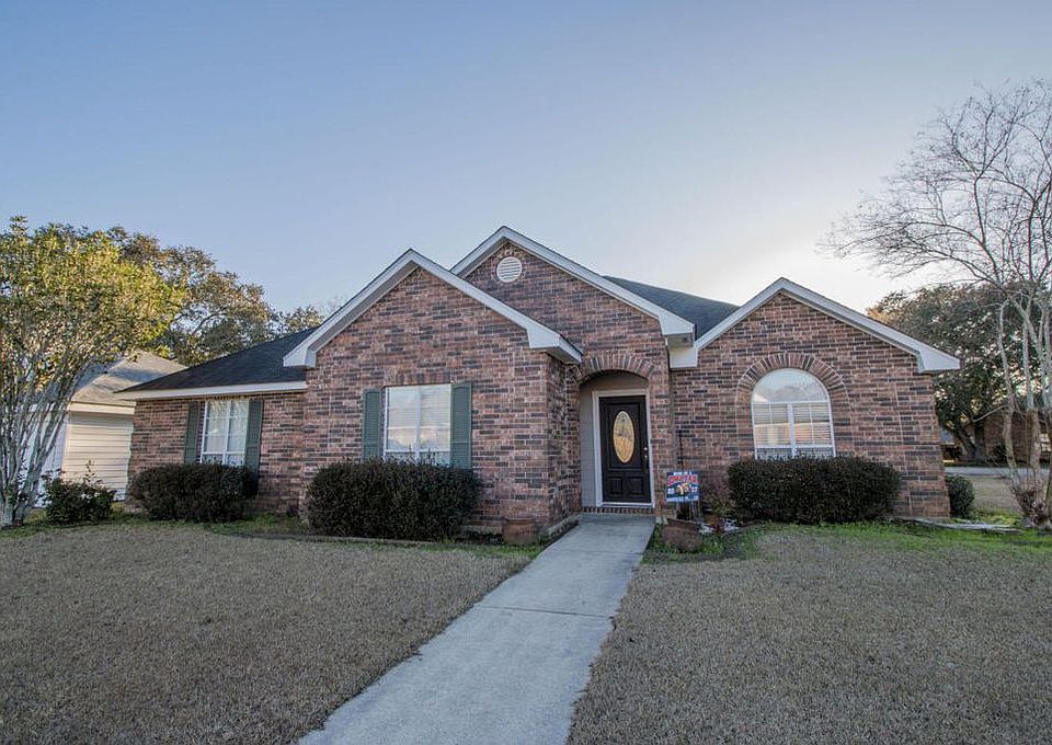 1st image of 200 Shady Park Dr