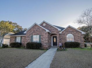 200 Shady Park Dr, Lafayette, LA 70508