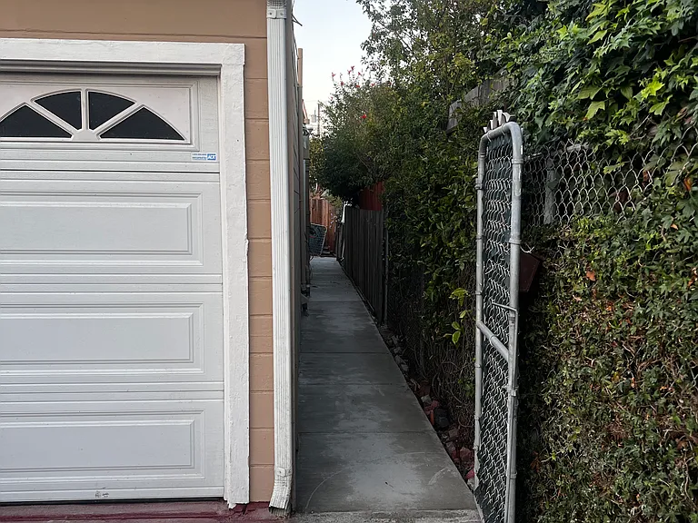 Masson Ave — Photo 8