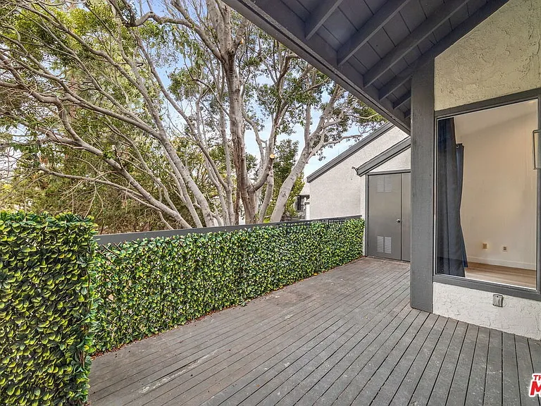 2522 W Macarthur Blvd #D — Photo 22