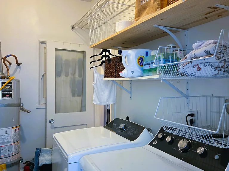 219 Redondo Ave #C — Photo 19