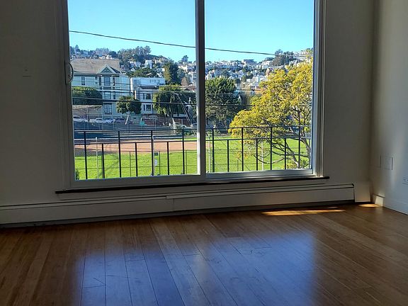 2nd image of 195 Collingwood St APT 3