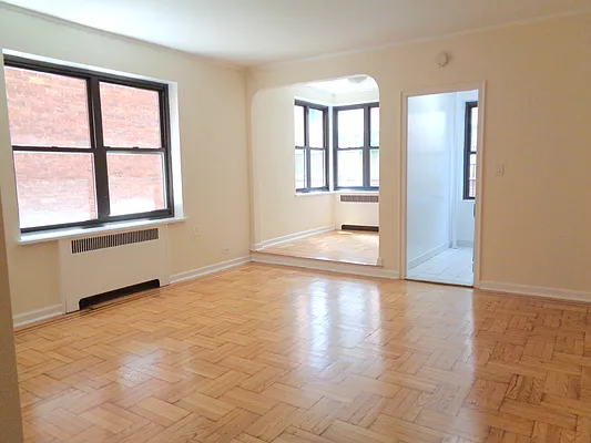 Rented by Oxford Property Group | media 10