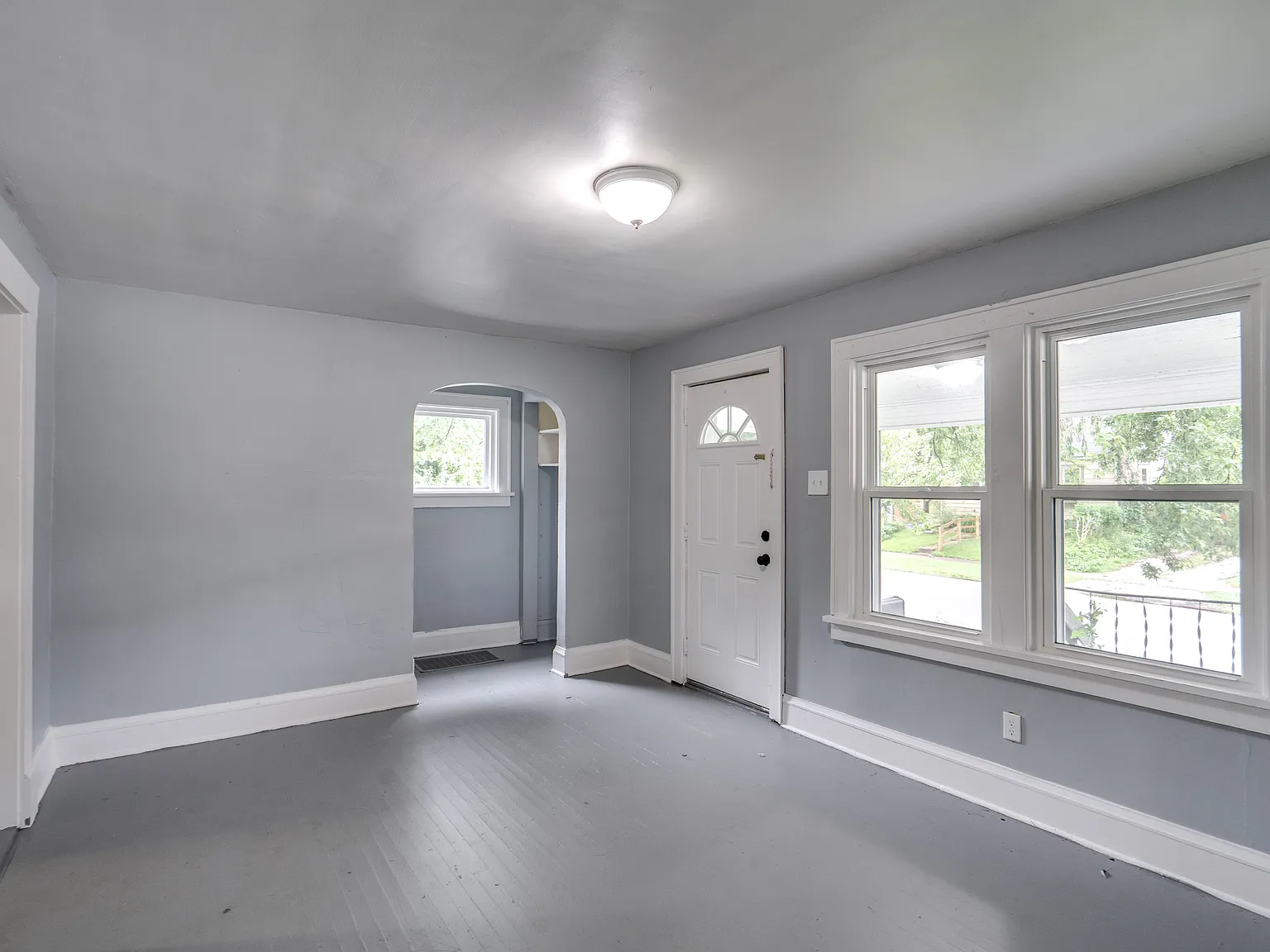 3 bed, 1.5 bath, 1008 sqft, $1,245 — Photo 3