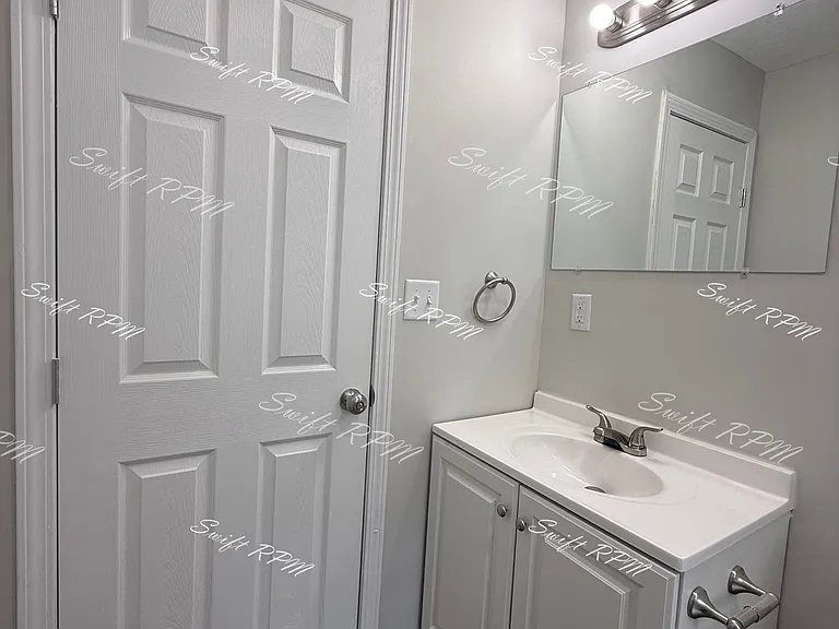 1034 Oakland Ave #1 — Photo 17