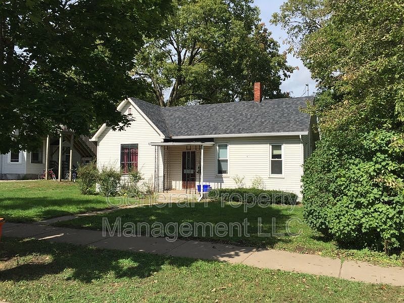 622 Niagara St Eau Claire WI Zillow
