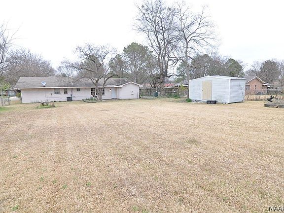 3rd image of 5758 Carriage Hills Dr
