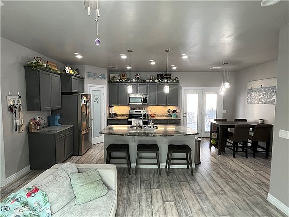 5th image of 3670 N Lomita Street