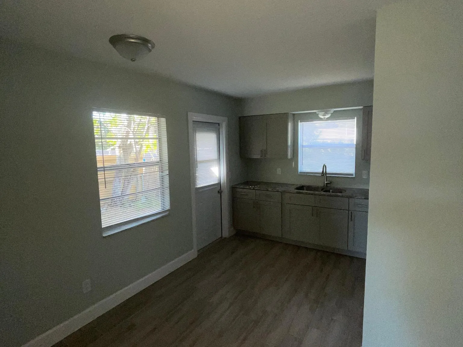 2 bed, 884 sqft, $1,800 — Photo 4