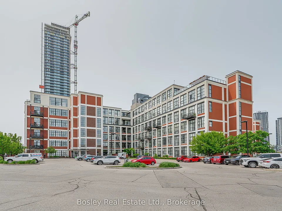 404 King St W #308
