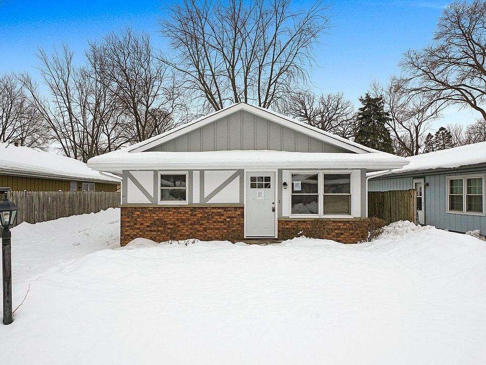 1st image of 19435 W Hoag Ct