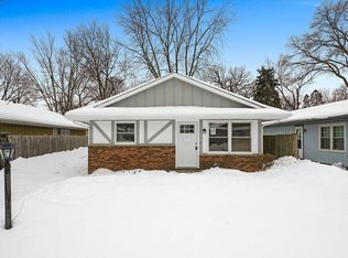 19435 W Hoag Ct, Mundelein, IL