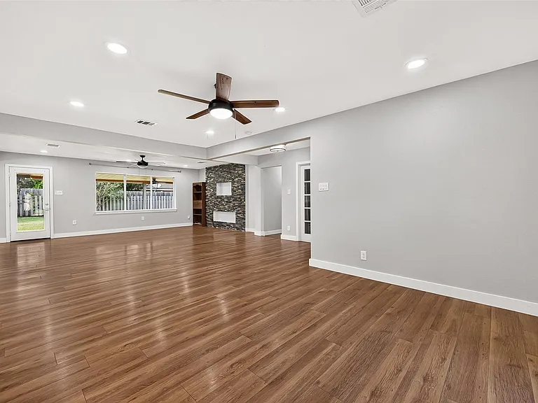 12930 Kimberley Ln — Photo 8