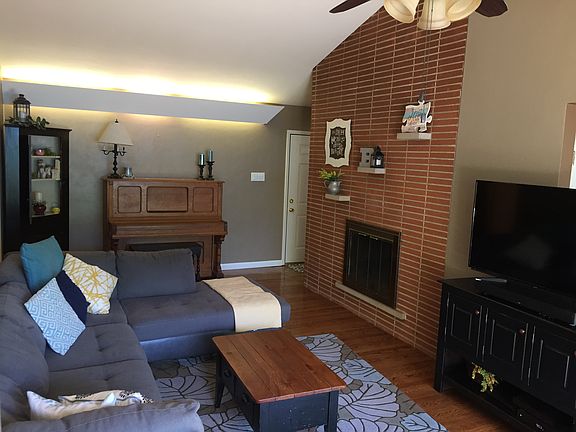 4th image of 8821 Hemingway Dr