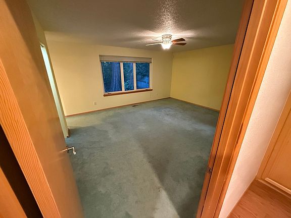 4th image of 1340 SW Timian St