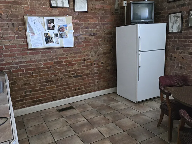 301 Broad St #250 — Photo 13