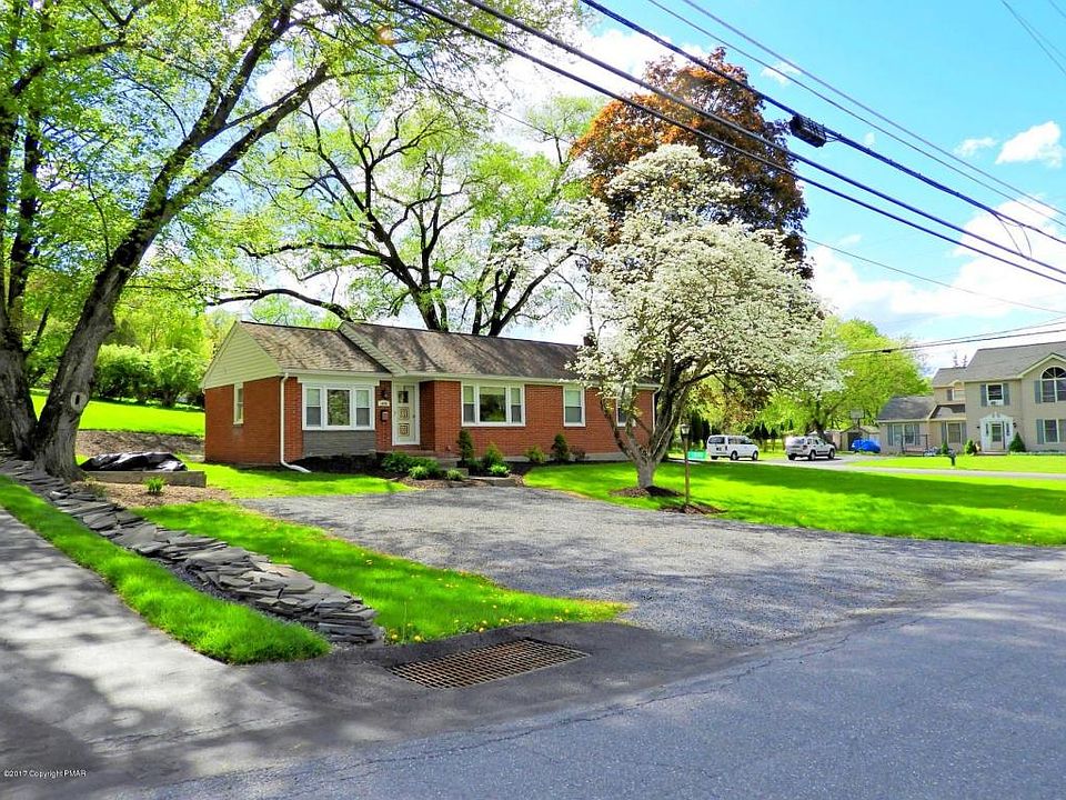 1099 Wallace St, Stroudsburg, PA 18360 Zillow