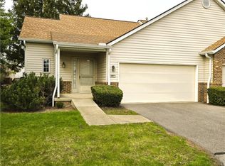 5671 Gateway Ln, Brookpark, OH 44142