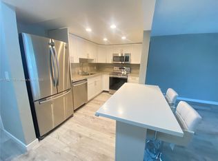 200 Galen Dr APT 308, Key Biscayne, FL 33149