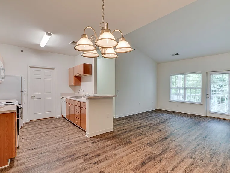 305-301 Northwynd Cir — Photo 5