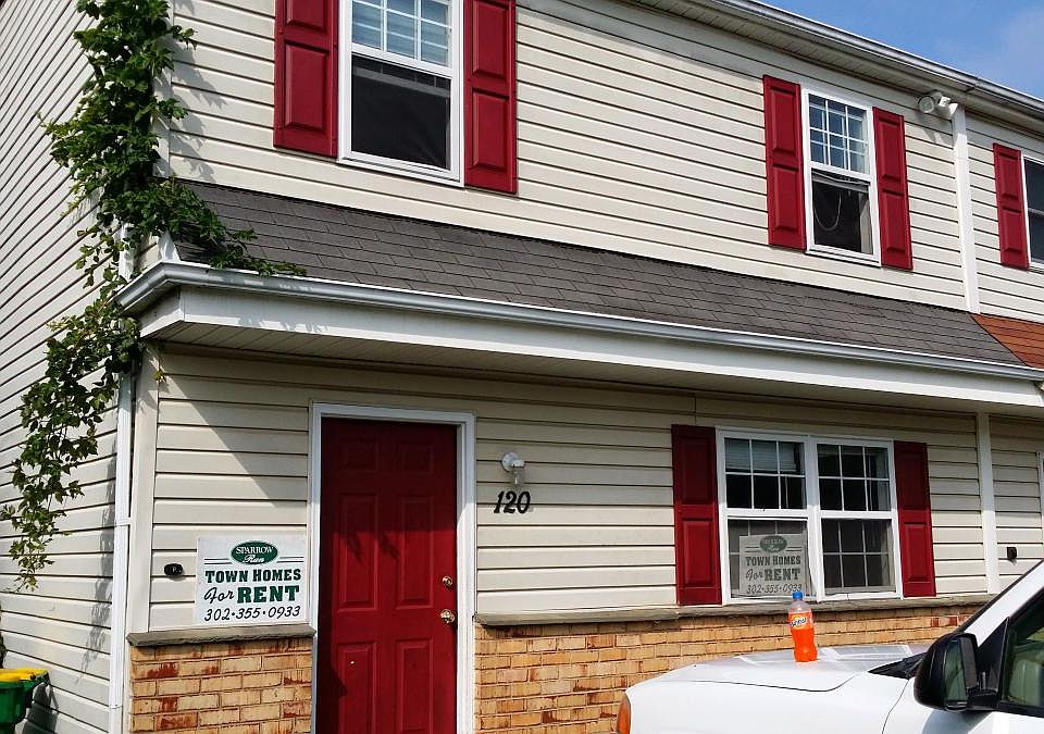 1st image of 120 E Plover Dr