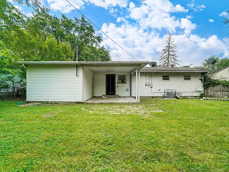 4025 Haney Rd — Photo 22