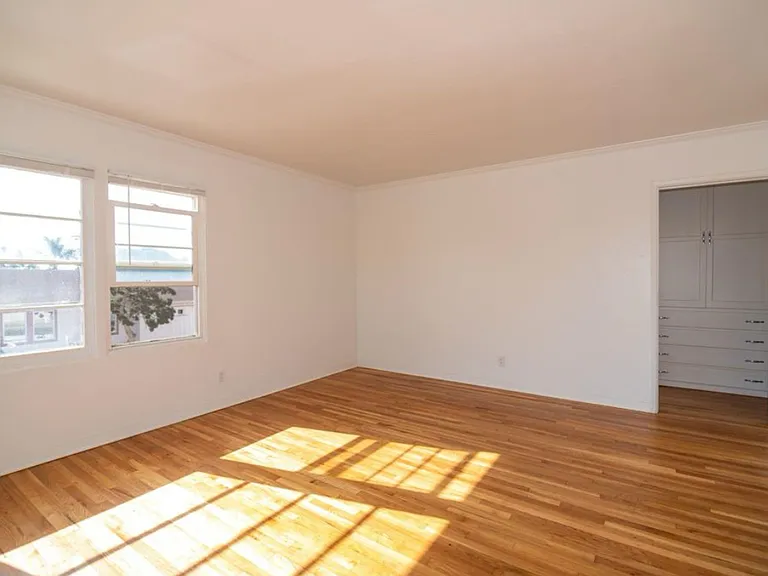 2168 Bacon St — Photo 6