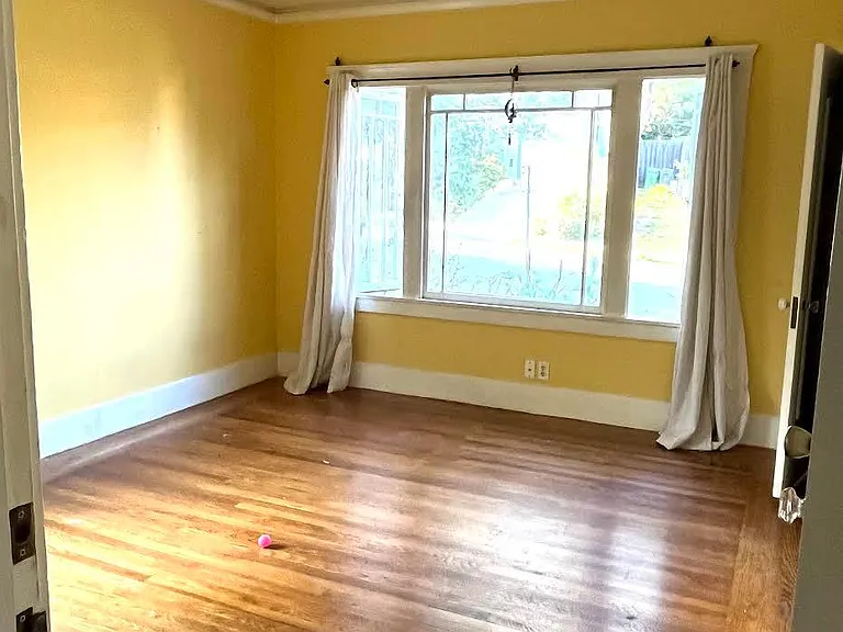 Bedroom for rent