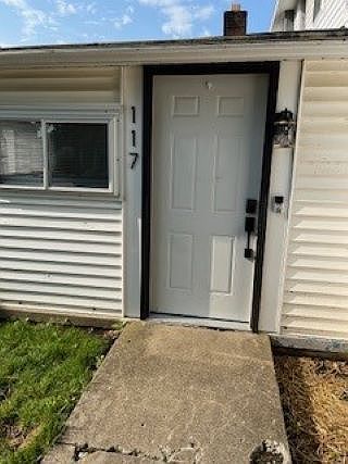 5th image of 317 E Elm St #317