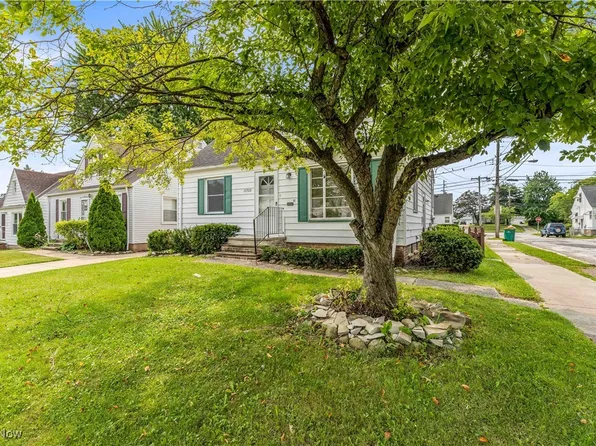 15700 Maplewood Ave, Maple Heights, OH 44137