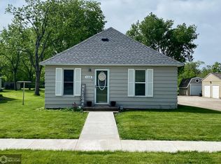608 E Walnut St, Ogden, IA 50212