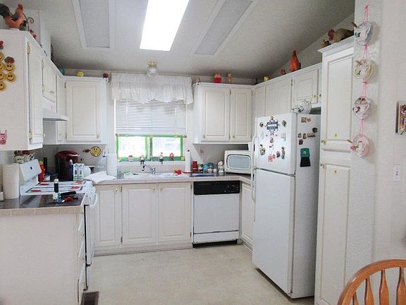 5th image of 1220 Tasman Dr Space 8