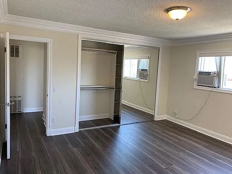 1259 N Ardmore Ave — Photo 18