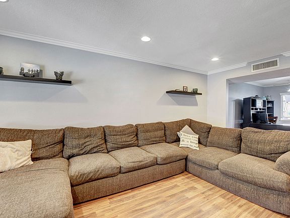 5th image of 642 Paloma Dr