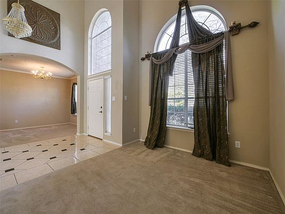 5th image of 7297 Saint Augustine Dr