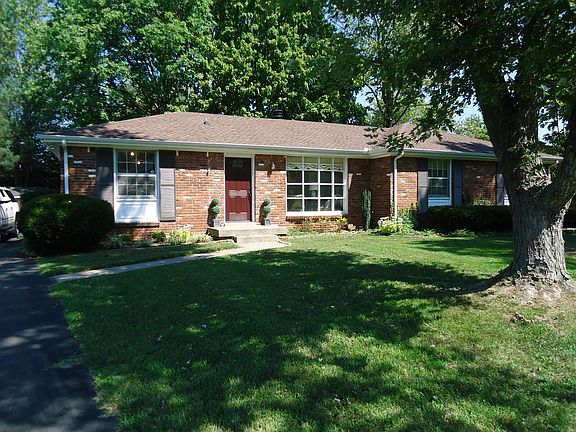 3rd image of 244 Kingswood Dr