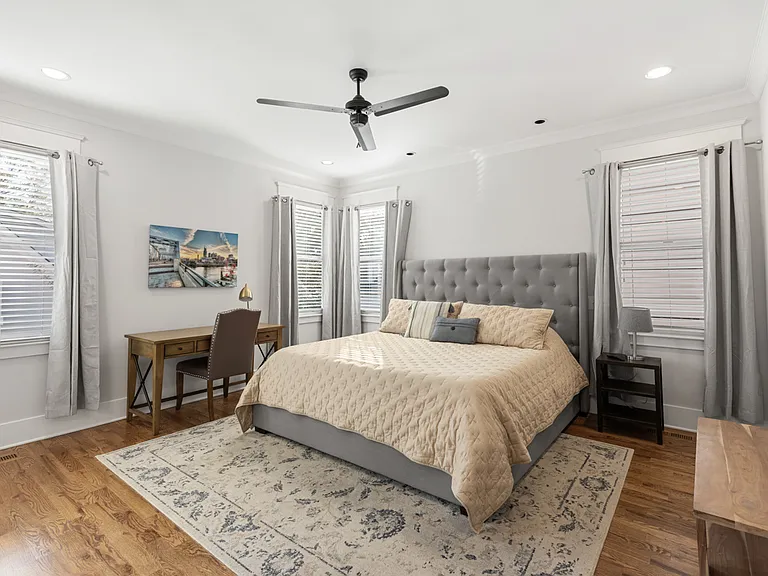 843 Clayton Ave — Photo 18